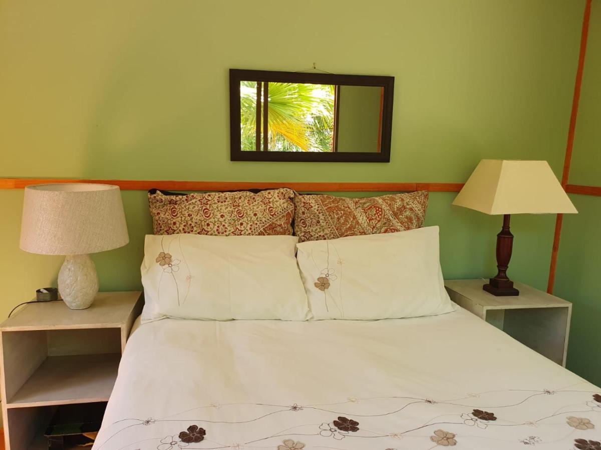 The Farmhouse Palm Tree Cabin Stellenbosch Exterior photo