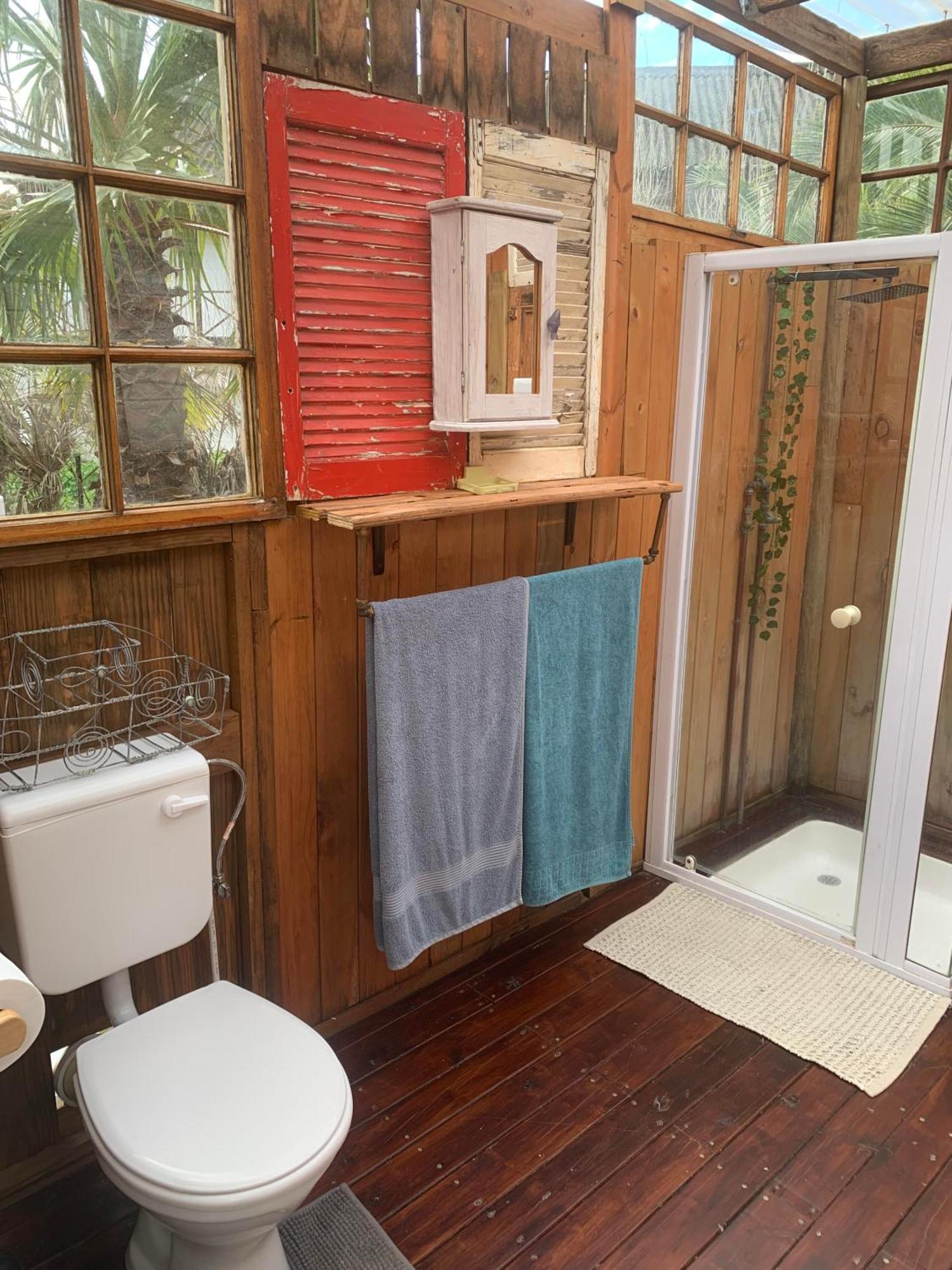 The Farmhouse Palm Tree Cabin Stellenbosch Exterior photo