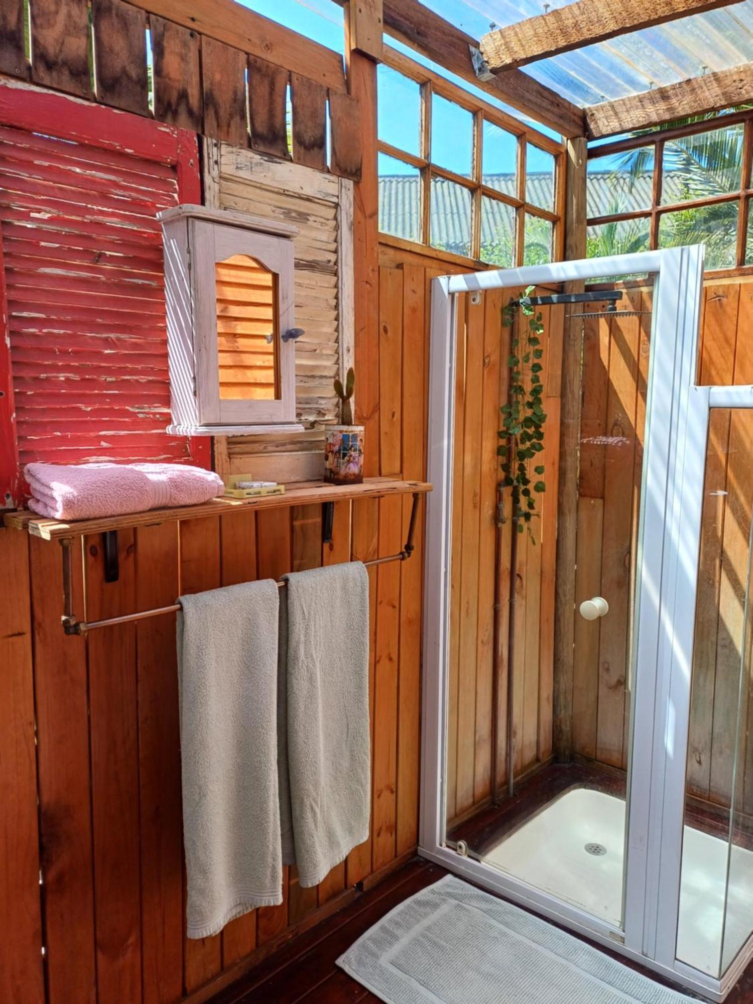 The Farmhouse Palm Tree Cabin Stellenbosch Exterior photo